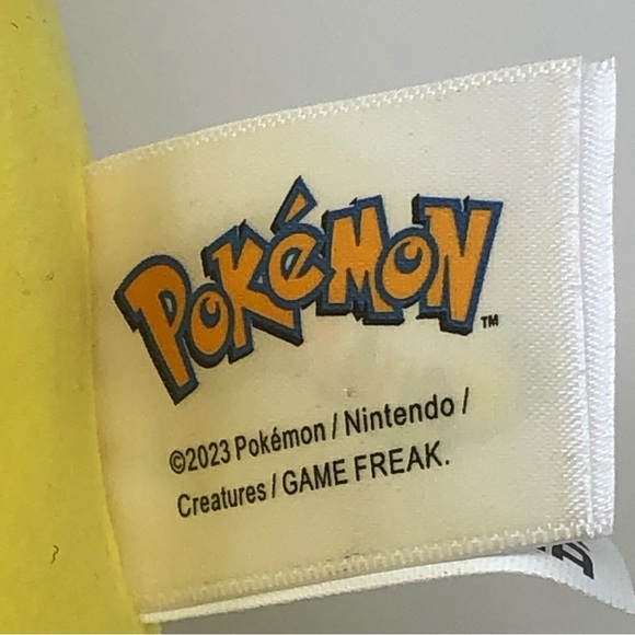 12” Winking Pikachu Squishmallow Pokemon NWT inch - Picture 4 of 8